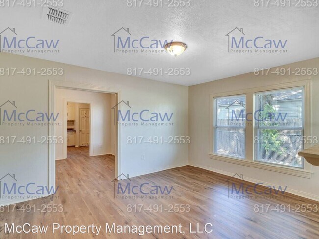 Building Photo - 2 br, 1 bath House - 316 W. Avenue D