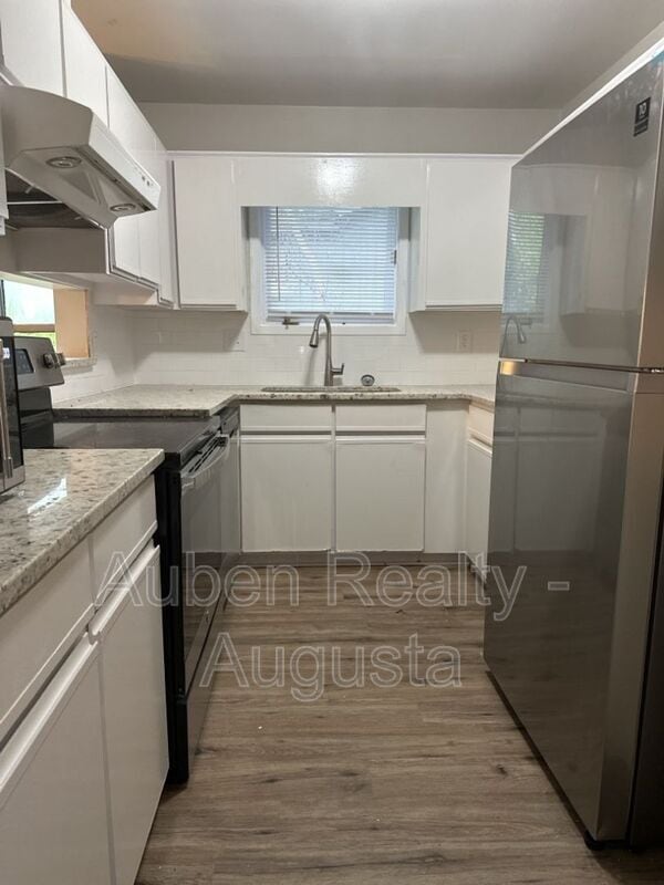 Building Photo - 3208 Summerchase Cir