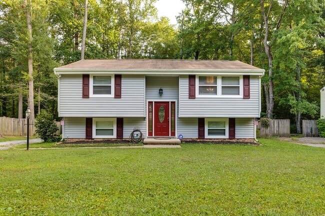 Building Photo - 10505 White Rabbit Rd