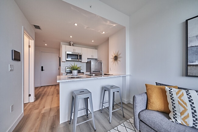 302 - Cliffside Apartments