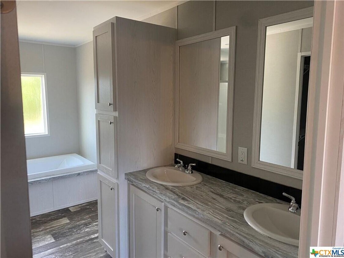 Primary Photo - Beautiful Home with Lots of Space