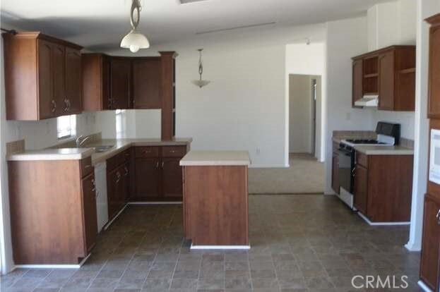 Building Photo - 45995 Roca Vista Dr