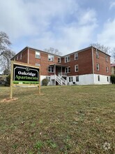 Building Photo - 1420 Marguerite Ave