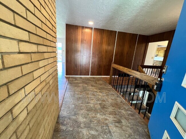 Foto del edificio - 270 2020 N