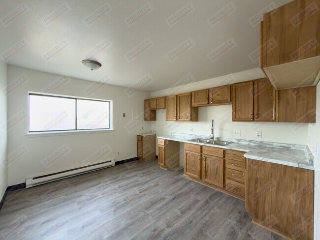 Building Photo - Ealges Nest Apartments