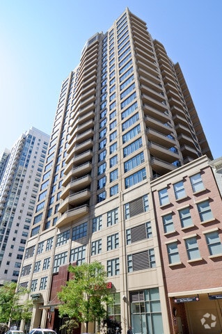 Building Photo - 200 N Jefferson St