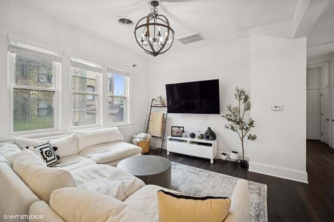 Sala de estar - 2512 W Lyndale St