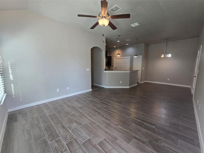Foto del edificio - 239 Hidden Springs Dr