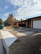 Building Photo - 2253 Meadowbrook Ln
