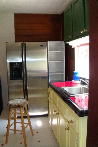 Kitchenette - 8481 Allenwood Rd