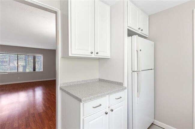 Building Photo - 95 Ardmore Pl NW