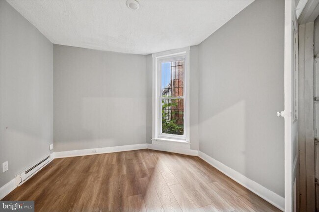 Foto del edificio - 5514 Lansdowne Ave