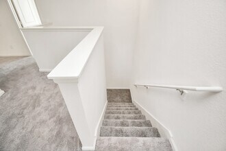 Building Photo - 7819 Royalwood Dr
