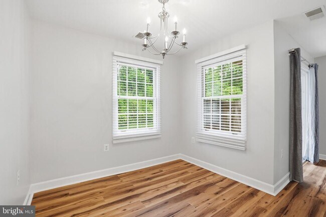 Foto del edificio - 104 Westwick Ct