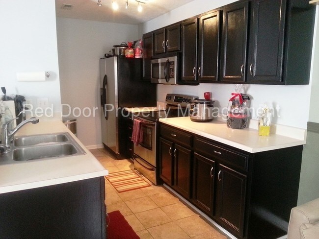 Foto del edificio - 4961 Potomac Square Pl