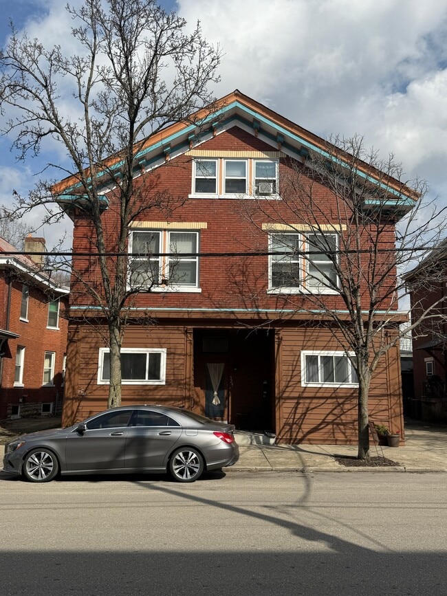 Building Photo - 329 Taylor Ave