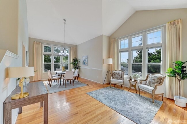 Building Photo - ? Stunning 4BR/3.5BA Home in Lake Forest P...