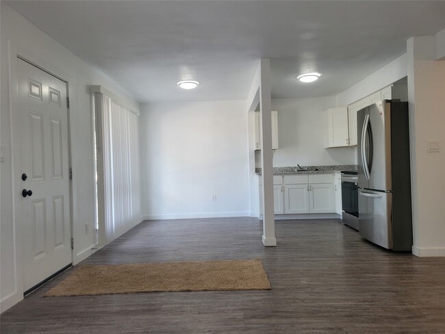 Foto del edificio - 7823 Detroit St