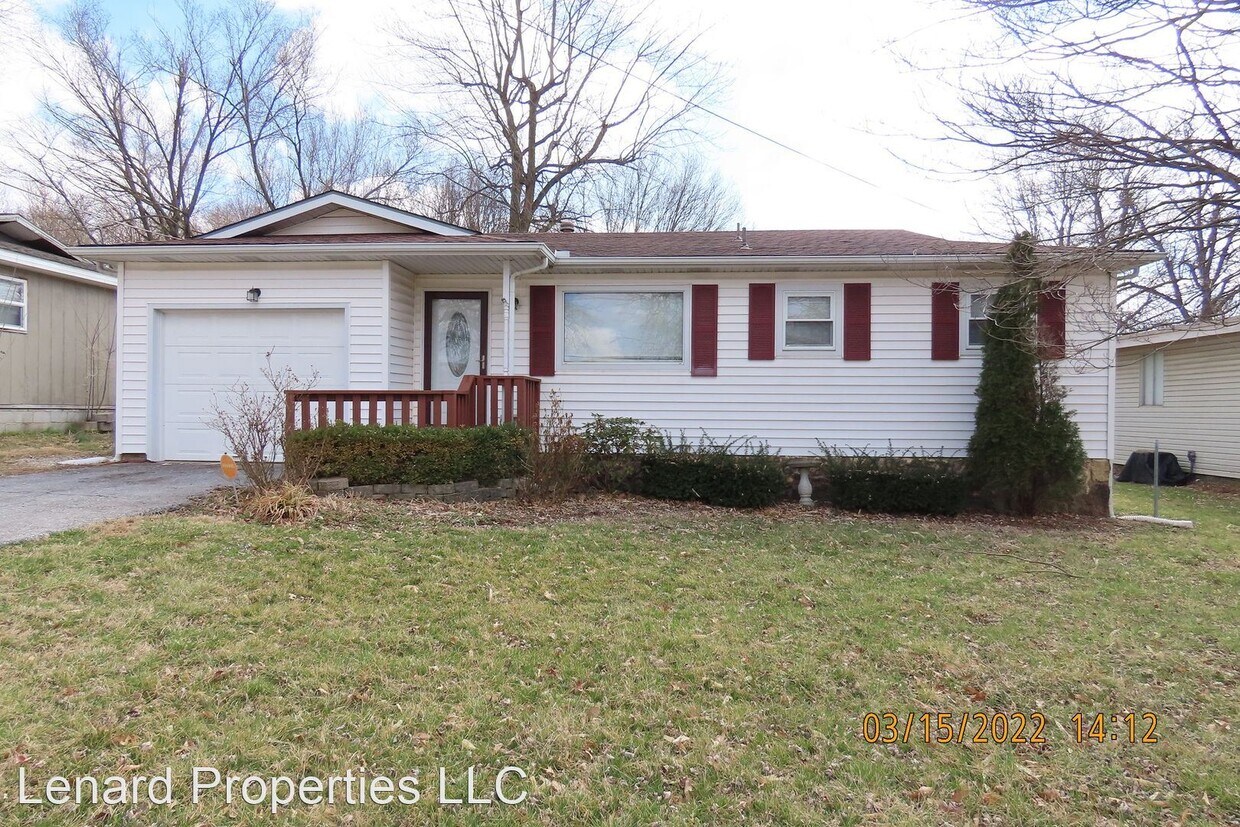 Primary Photo - 3 br, 1.5 bath House - 1112 E Evergreen St