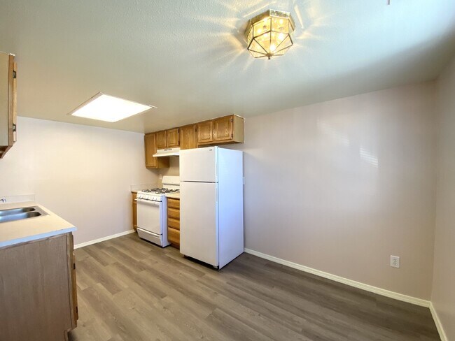 Building Photo - 2BR/1Bath - 4 Plex in Rio Rancho