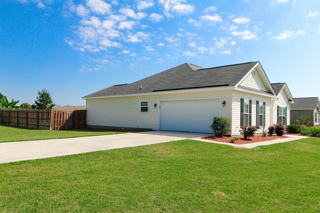Building Photo - 147 Stonebrook Way