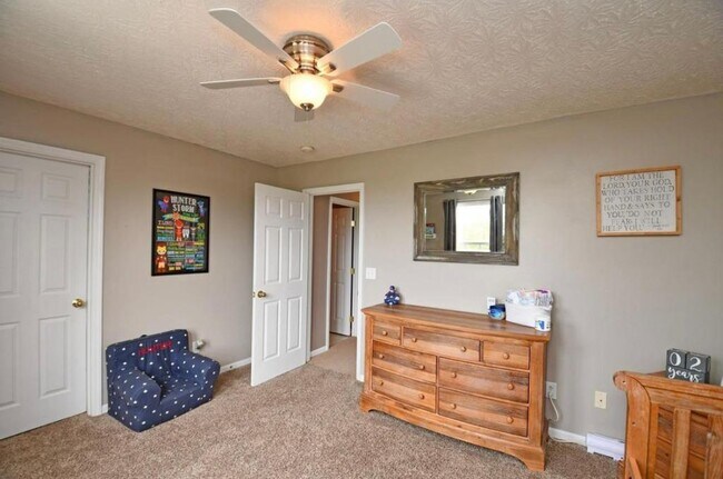 Building Photo - 7438 Heaton Cir