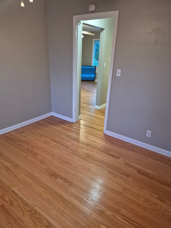 Foto del edificio - 4230 N 100th St