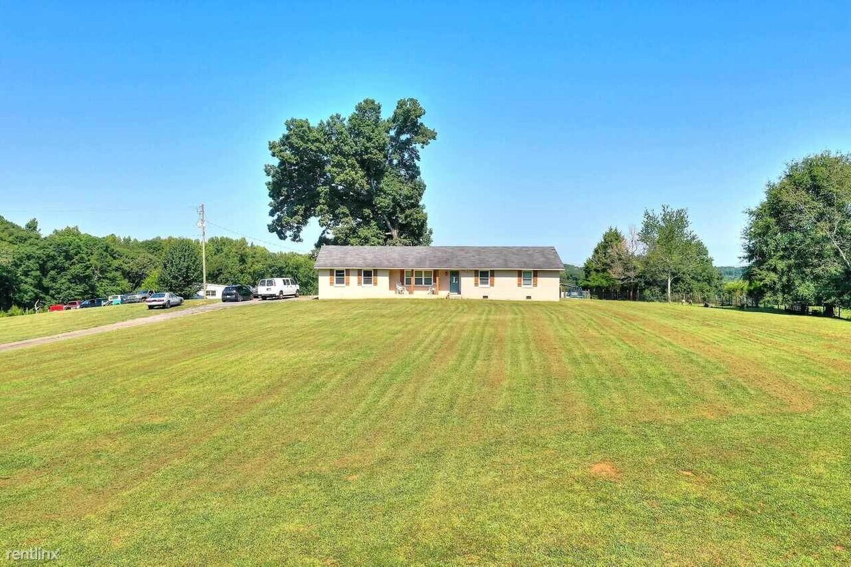 Primary Photo - 3 br, 2 bath House - 1490 Snows Mill Road