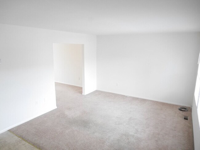 Foto del edificio - Olde Crofton Charm! Two Bedroom Townhome