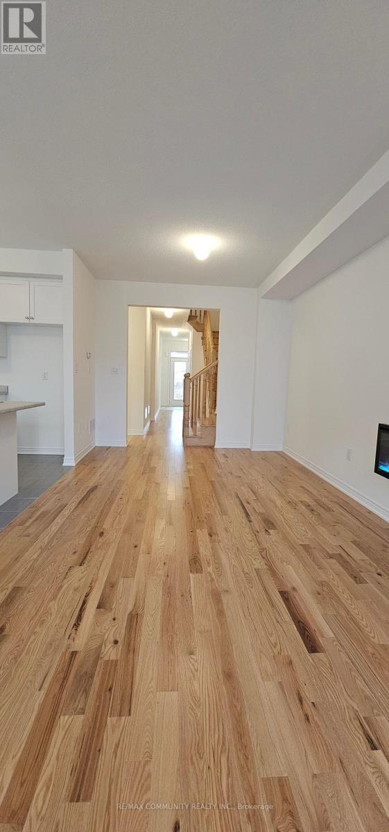 Photo du bâtiment - 3136 Sideline 16