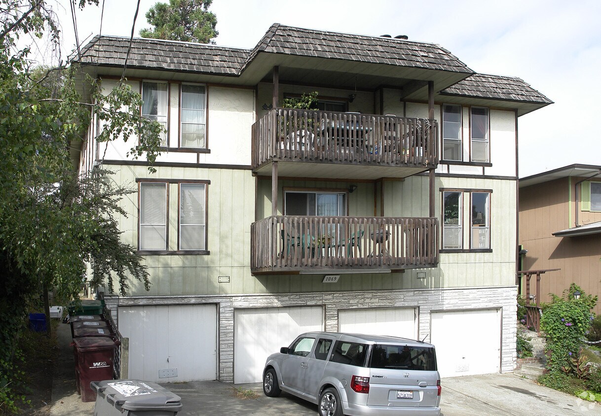 Foto del edificio - 1069 El Centro Ave