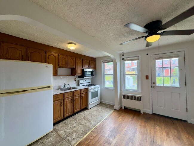 Foto del edificio - Charming 2Bed/1.5Bath in Violetville Neigh...