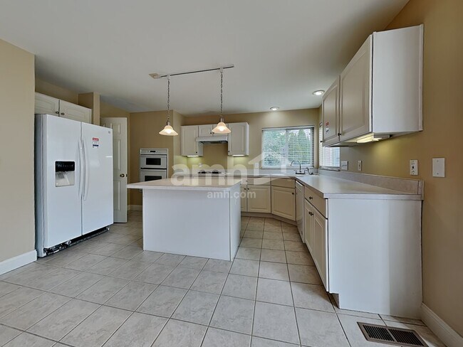 Building Photo - 3846 Spring House Ln