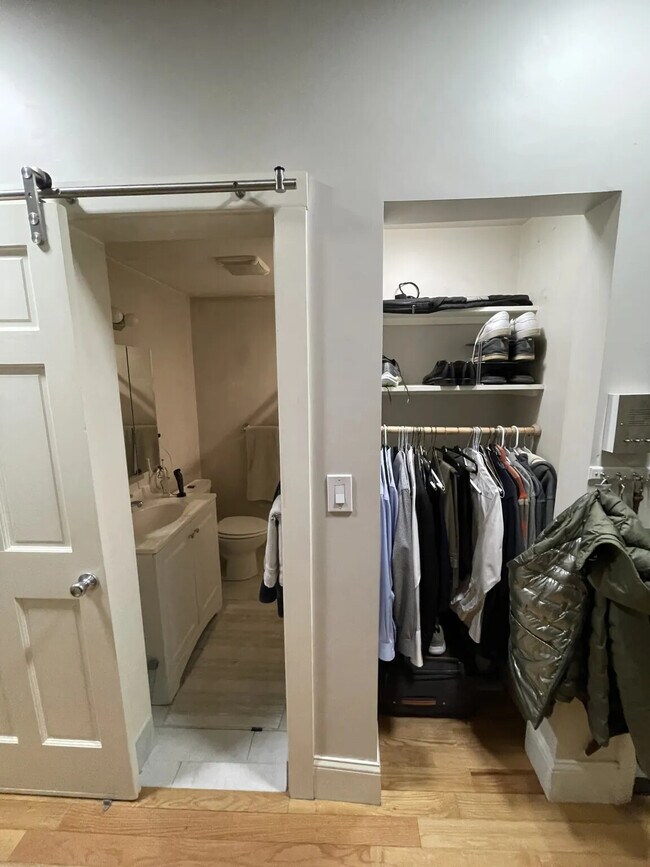 Building Photo - 53 Joy St