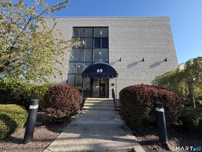 Building Photo - 69 Cove Rd