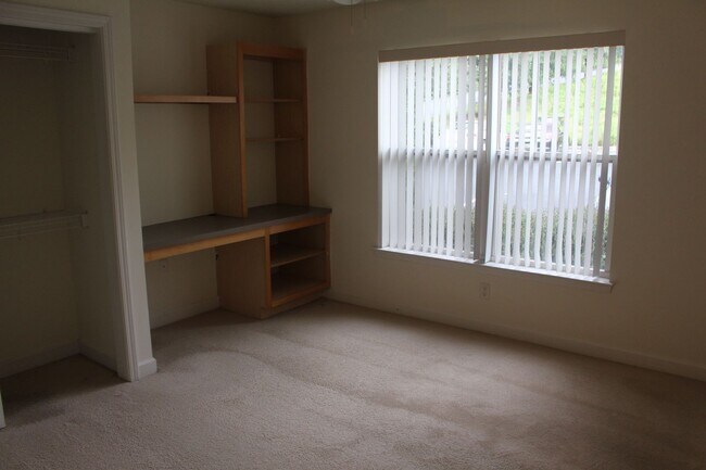 Foto del edificio - 611 Harts Cove Way