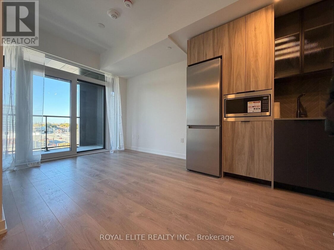 Photo principale - 1037 The Queensway