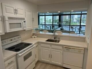 Foto del edificio - 2687 N Ocean Blvd