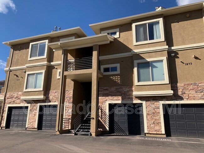 Building Photo - 1845 Montura View