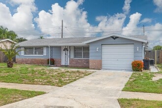 Building Photo - 5135 Cardiff Dr