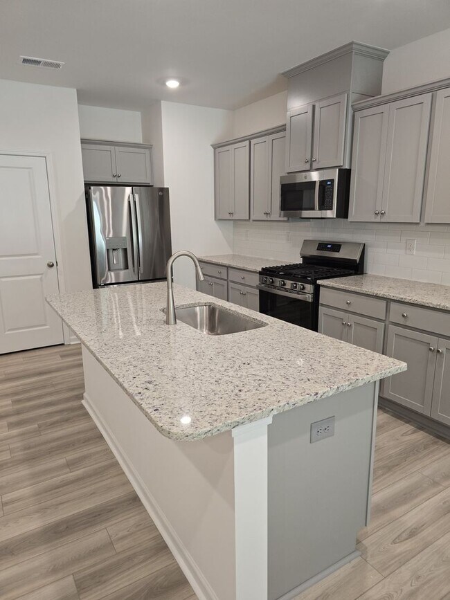 Foto del edificio - New Construction 3BR/2.5BA Townhome in Monroe