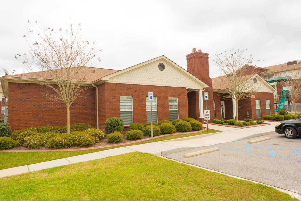 Building Photo - Anne Place Apartments