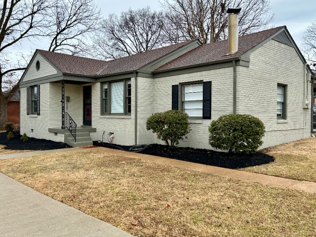 Building Photo - 247 Graeme Dr