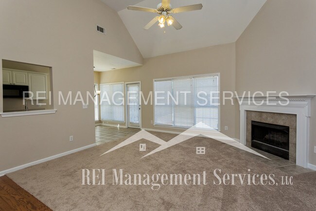 Building Photo - 2117 Forest Lakes Ln