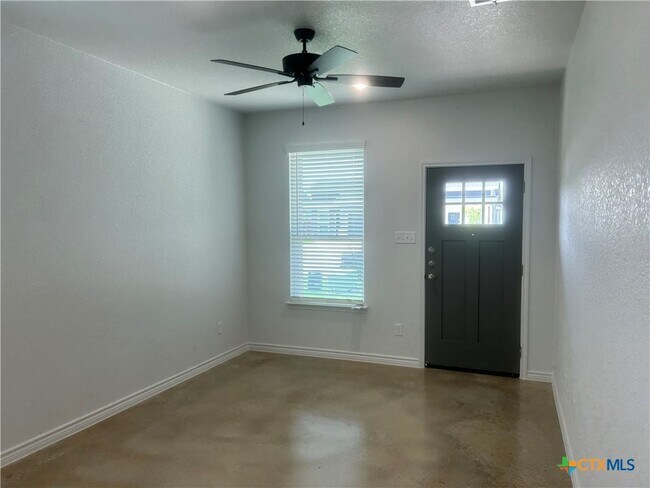 Foto del edificio - 2322 Ocean Ave