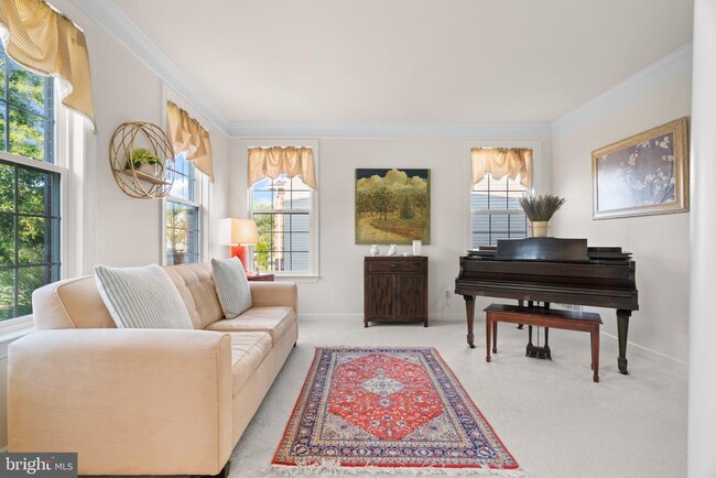 Building Photo - 308 Radiant Ct