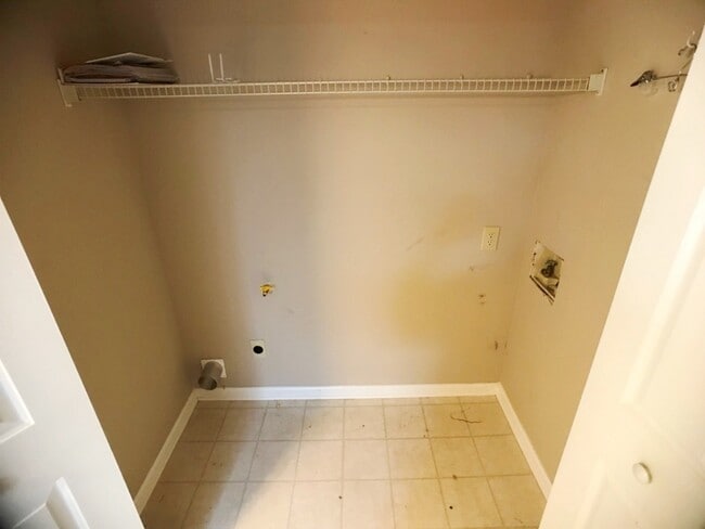 Building Photo - 1497 Chaseway Cir