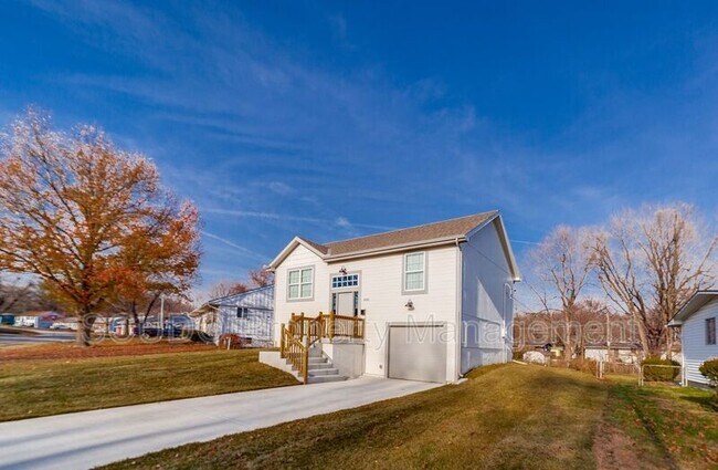 Building Photo - 8502 E 93rd Terrace