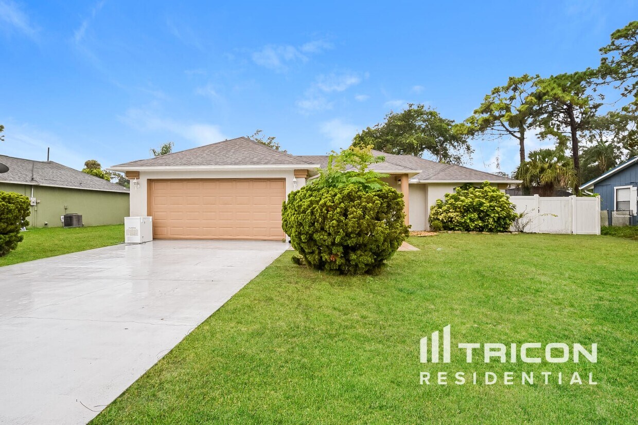Primary Photo - 3044 Juniper Dr