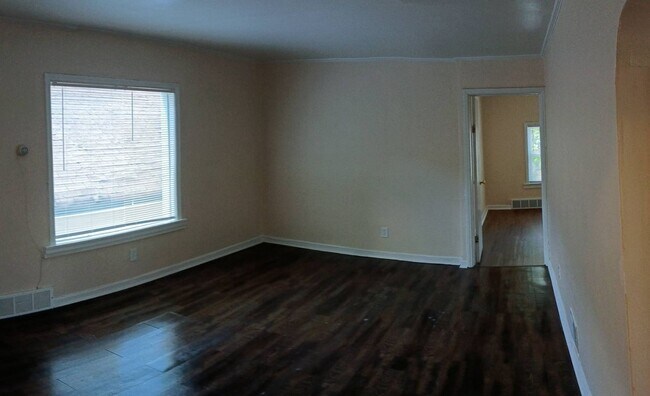 Building Photo - 3356N12thJ